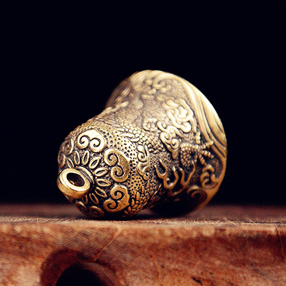 New Vintage Brass Bell Carved  - Vintage Collectible Bells avaliação e preço