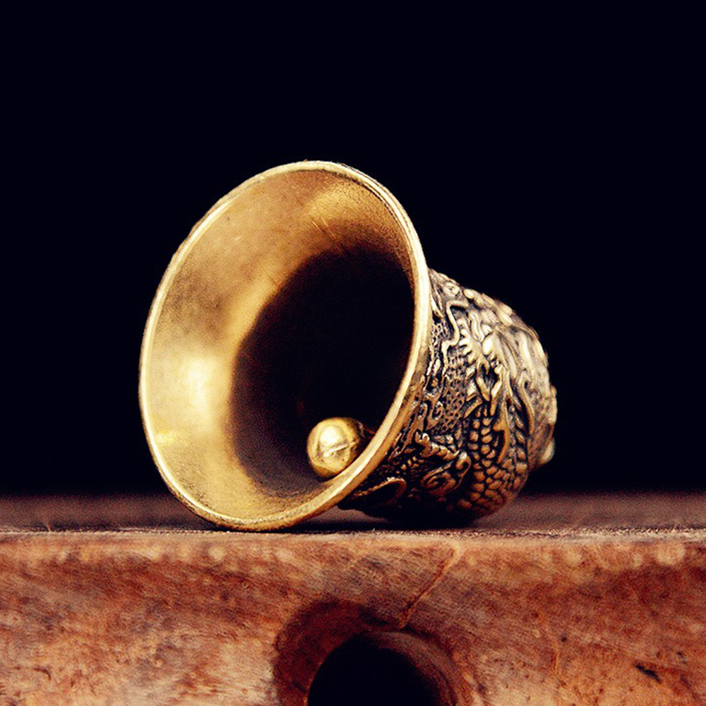 New Vintage Brass Bell Carved  - Vintage Collectible Bells avaliação e preço