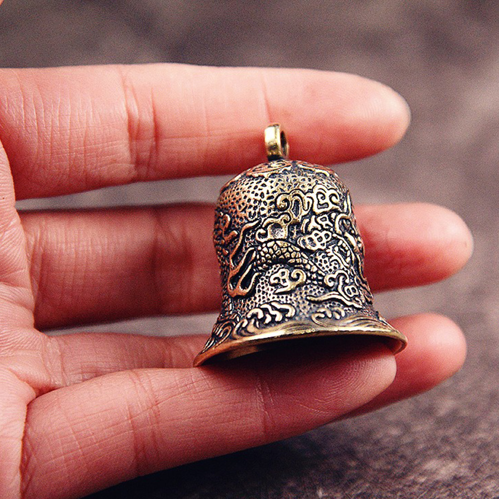 New Vintage Brass Bell Carved  - Vintage Collectible Bells avaliação e preço