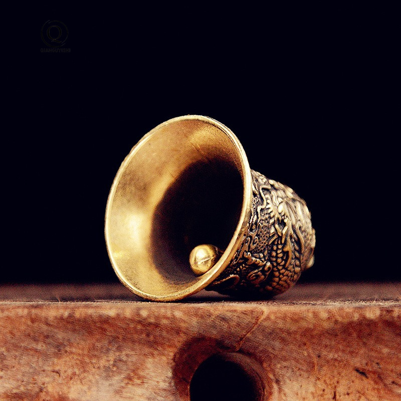 Vintage Brass Bell Carved Drag - Vintage Collectible Bells avaliação e preço