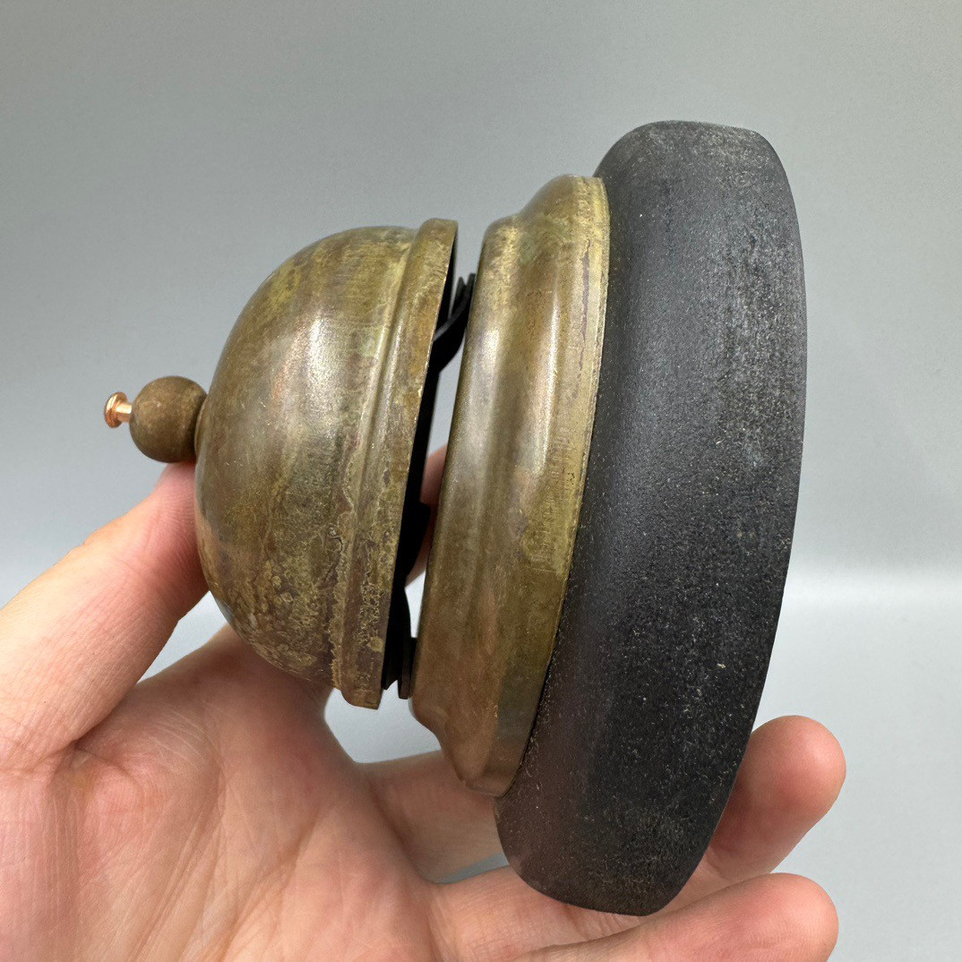 Vintage Retro Brass Bell Repub - Vintage Collectible Bells avaliação e preço
