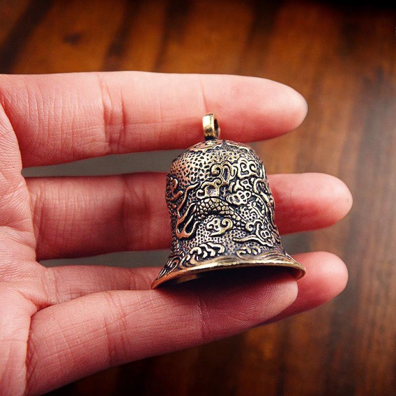 Vintage Brass Bell Carved Drag - Vintage Collectible Bells avaliação e preço