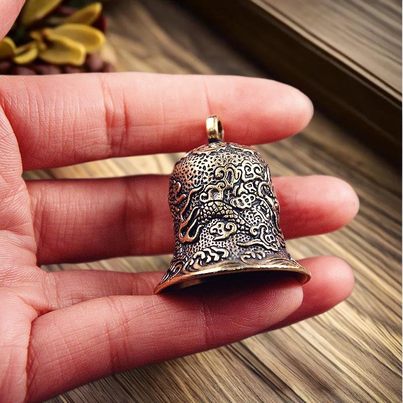 Vintage Brass Bell Carved Drag - Vintage Collectible Bells avaliação e preço